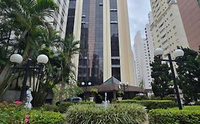 Sanches Coo - Jardins Flat com hidro, academia e piscina